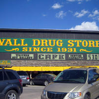 D1_WallDrug.jpg